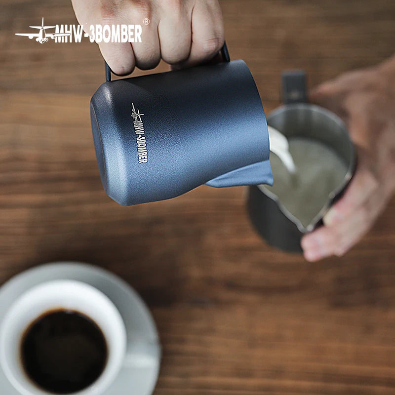 MHW 3BOMBER 350Ml 450Ml Art Coffee Milk Foam Jug Espresso Steam Milk Pitcher Barista Steaming Pitcher Professional Cafe Tools